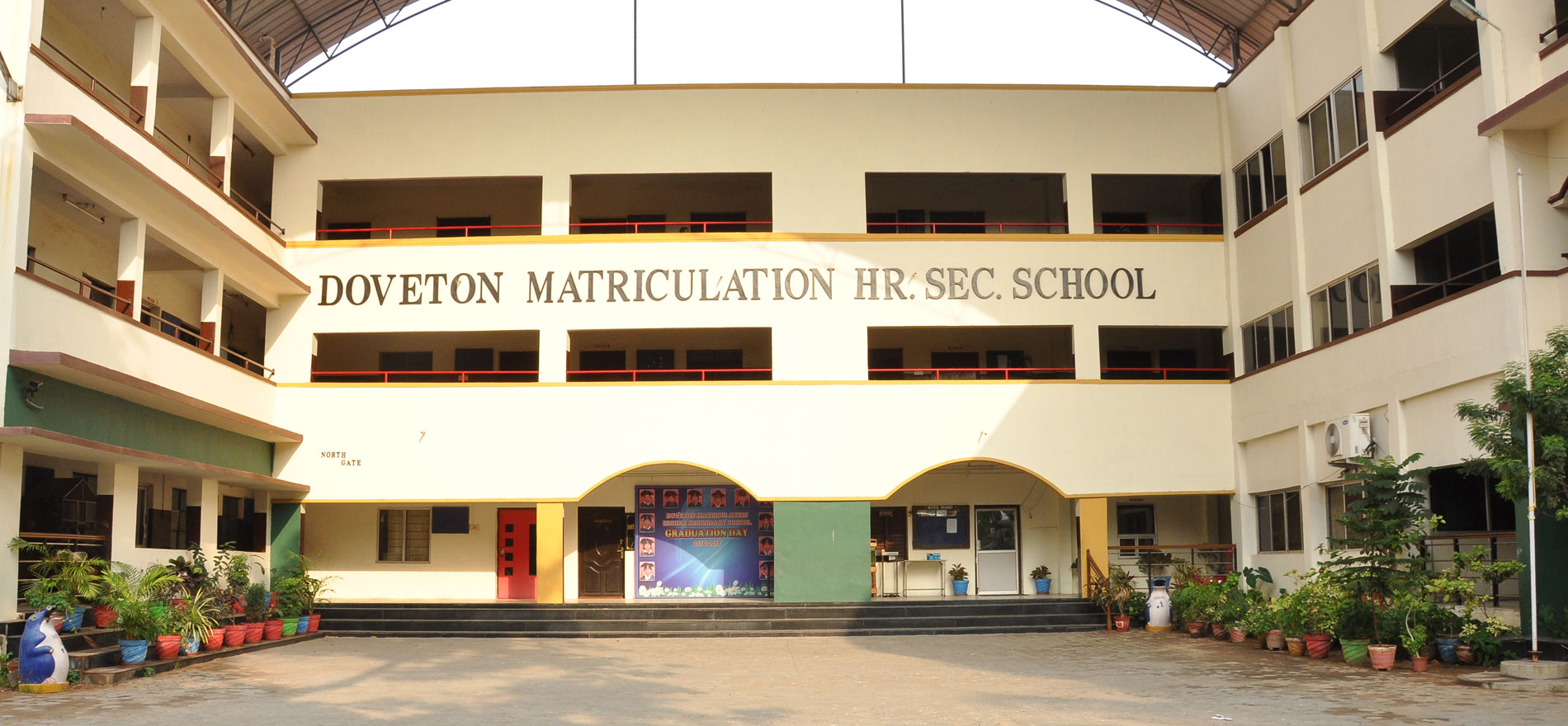 THE DOVETON SCHOOL